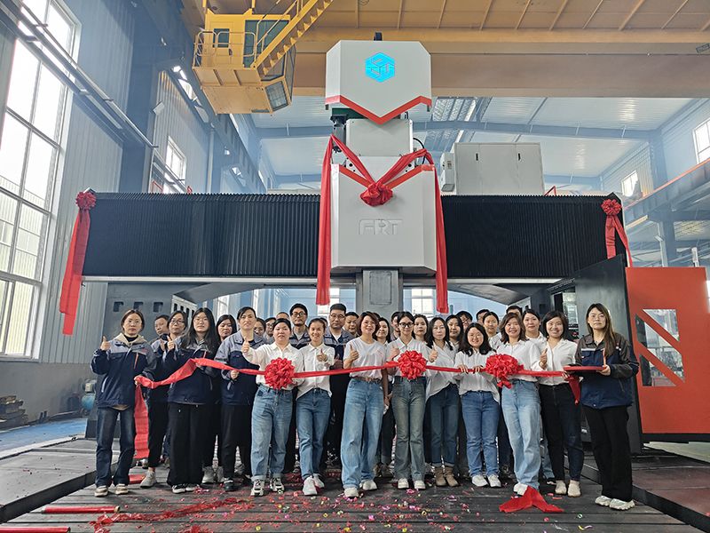 重磅消息！洛陽宇捷13米數(shù)控龍門鏜銑床正式投產(chǎn)使用!